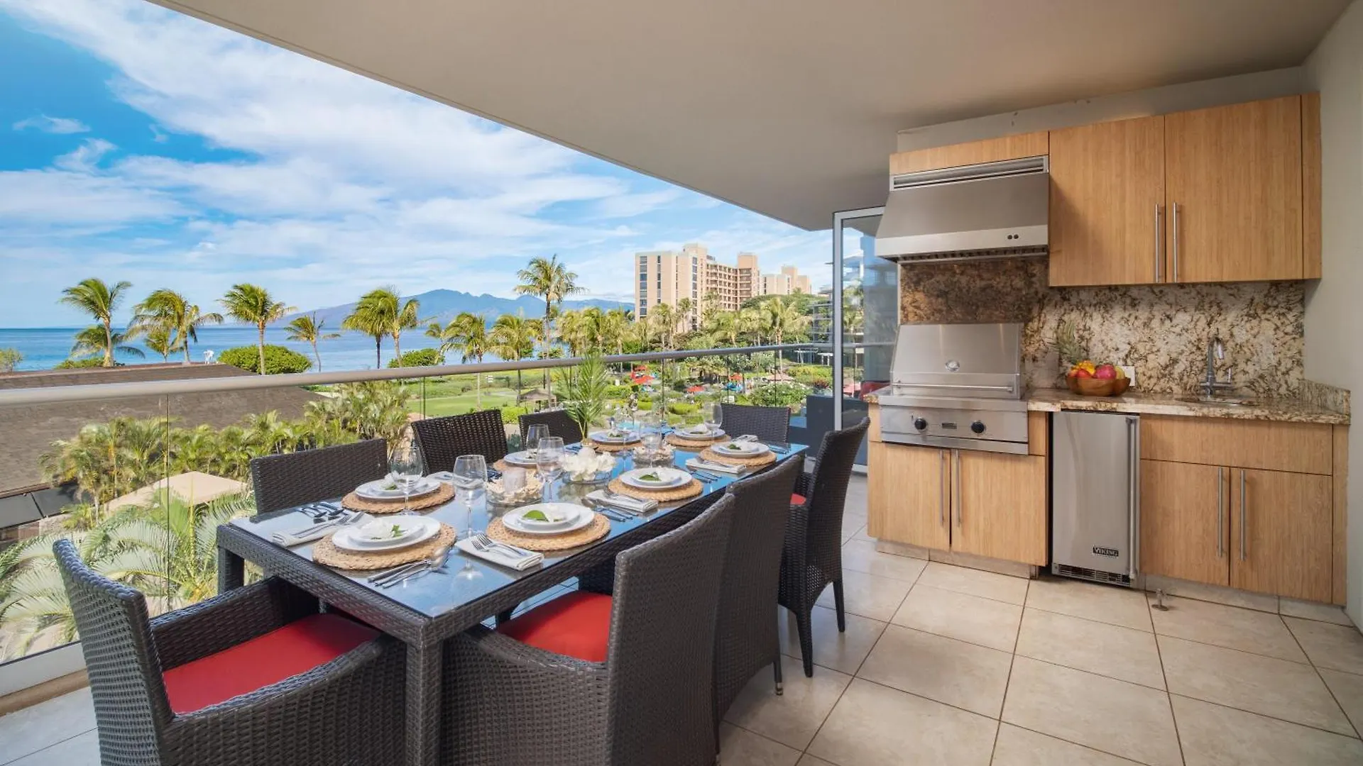 Oceanfront Views Above Dukes - Wrap Around Lanai - Outdoor Kitchen Honua Kai H351 Villa Lahaina 0*,  United States