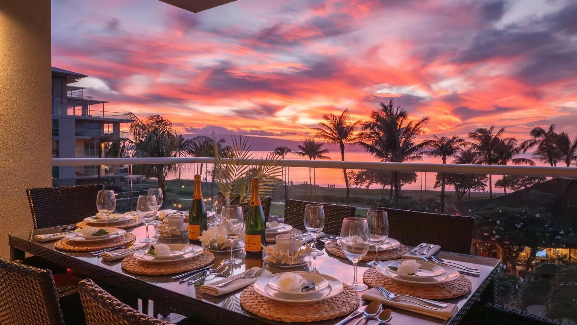 Oceanfront Views Above Dukes - Wrap Around Lanai - Outdoor Kitchen Honua Kai H351 Villa Lahaina 0*,  United States