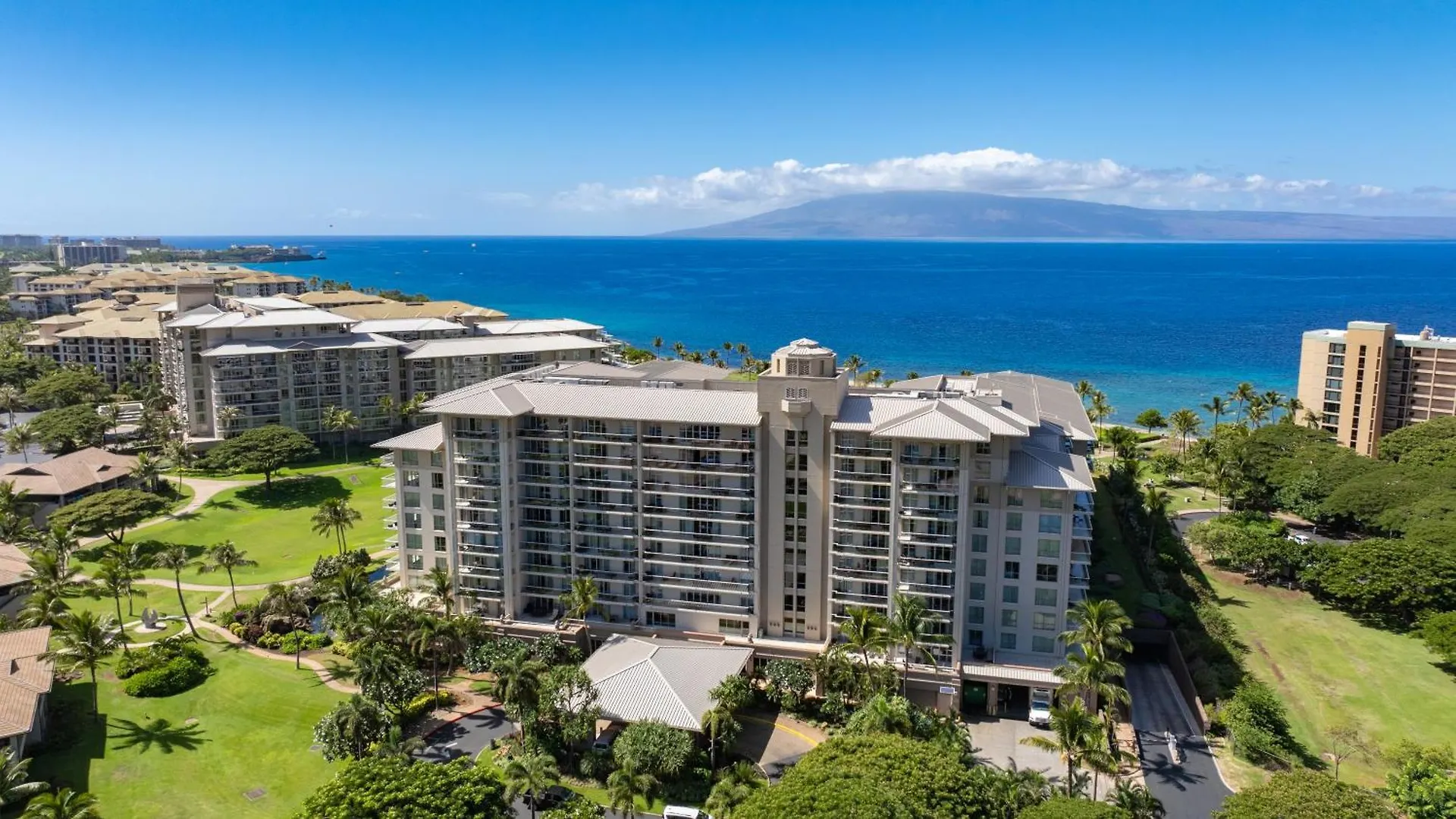 Oceanfront Views Above Dukes - Wrap Around Lanai - Outdoor Kitchen Honua Kai H351 Villa Lahaina 0*,