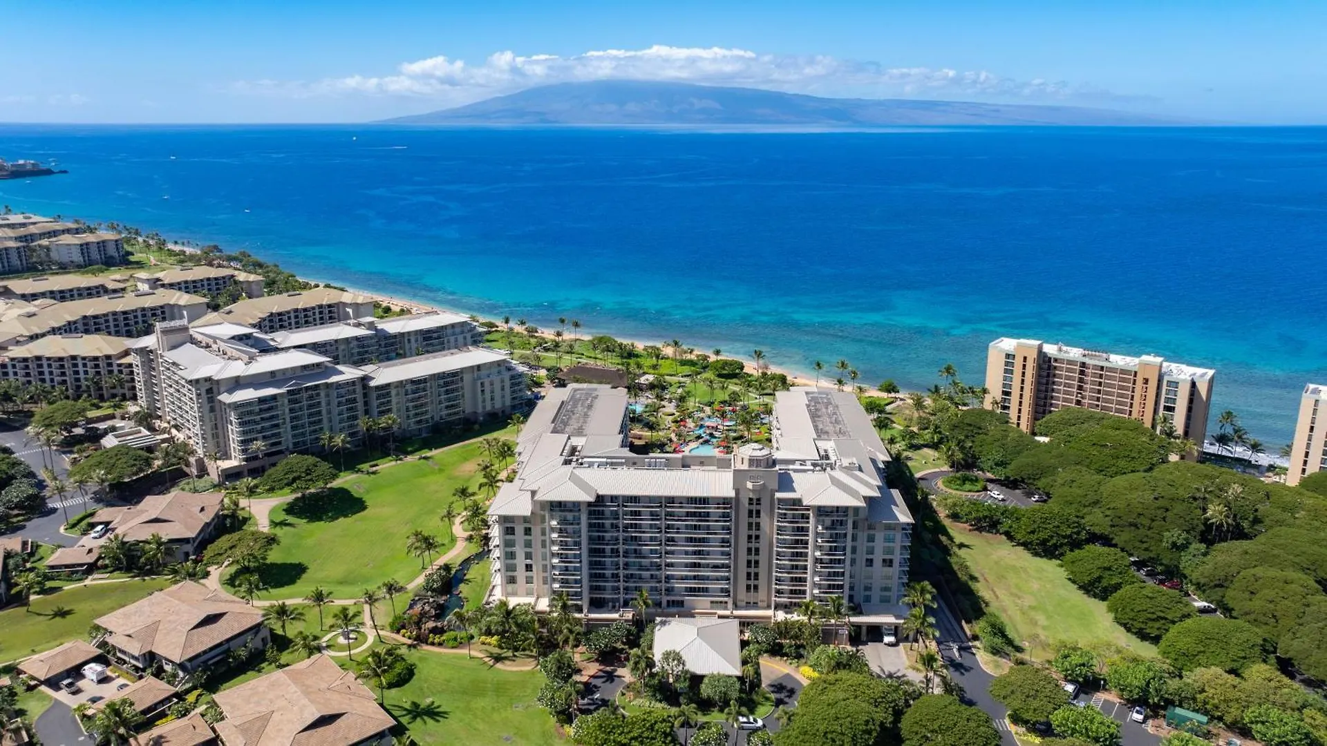 Oceanfront Views Above Dukes - Wrap Around Lanai - Outdoor Kitchen Honua Kai H351 Villa Lahaina United States