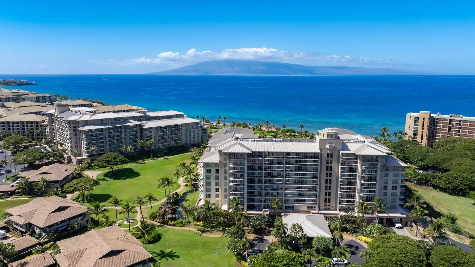 Oceanfront Views Above Dukes - Wrap Around Lanai - Outdoor Kitchen Honua Kai H351 Villa Lahaina