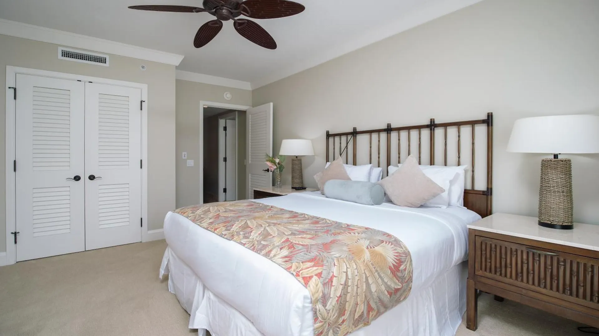 Oceanfront Views Above Dukes - Wrap Around Lanai - Outdoor Kitchen Honua Kai H351 Villa Lahaina