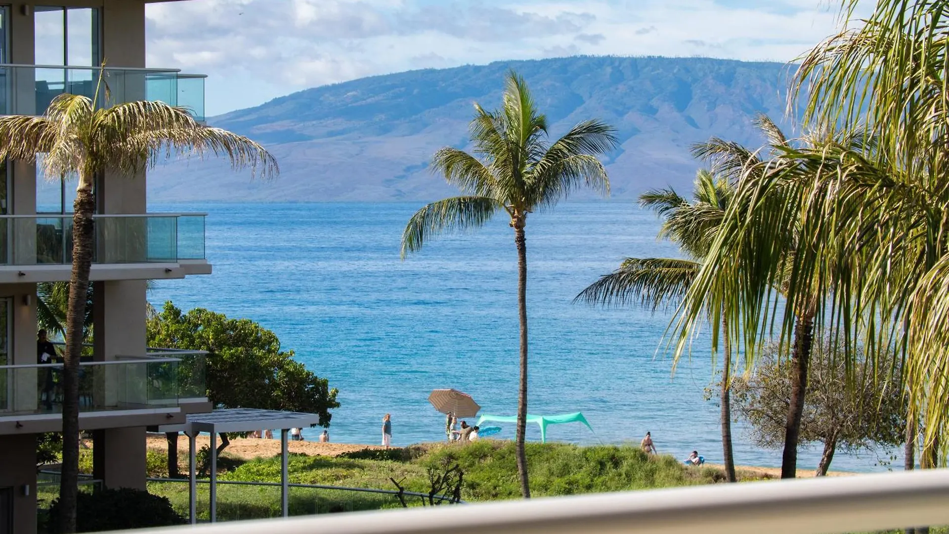 Oceanfront Views Above Dukes - Wrap Around Lanai - Outdoor Kitchen Honua Kai H351 Villa Lahaina