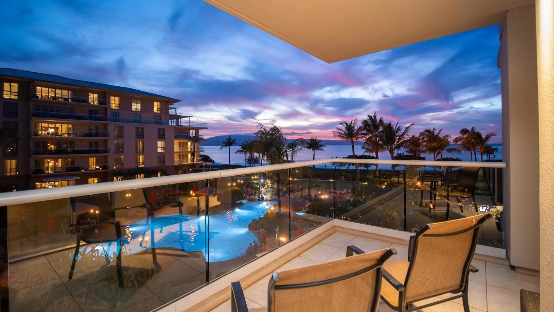 Oceanfront Views Above Dukes - Wrap Around Lanai - Outdoor Kitchen Honua Kai H351 Villa Lahaina Holiday home