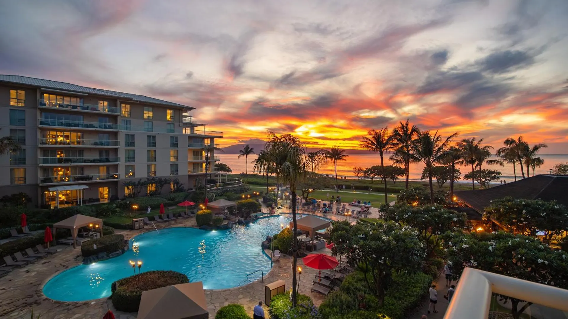 Oceanfront Views Above Dukes - Wrap Around Lanai - Outdoor Kitchen Honua Kai H351 Villa Lahaina Holiday home